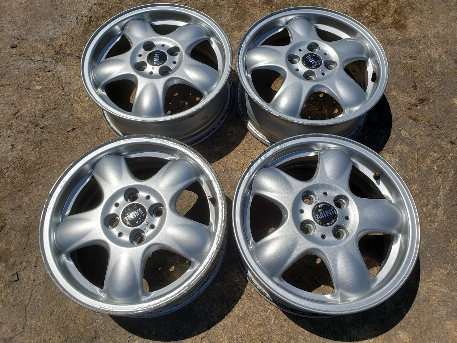 Джанти за Mini, снимка 3 - Гуми и джанти - 54700467