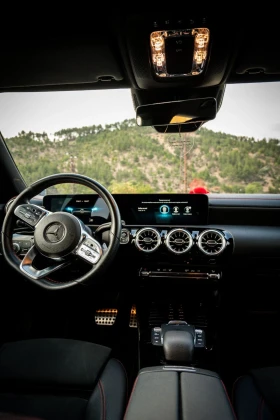 Mercedes-Benz CLA 200 AMG Line бяла перла, снимка 11