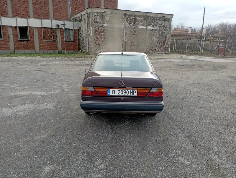 Mercedes-Benz 124 200Е, снимка 13 - Автомобили и джипове - 48479897