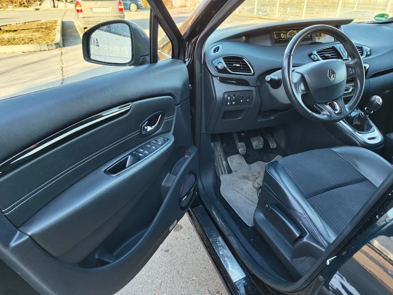 Renault Scenic BOSE 1.6 DCI, снимка 9 - Автомобили и джипове - 49048981