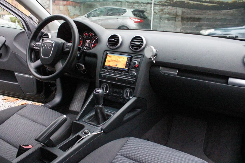 Audi A3 2.0TDI FACELIFT / NAVI PLUS / BOSE / PARK ASSIST, снимка 11 - Автомобили и джипове - 52300562