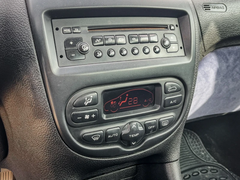 Peugeot 206 1.4 HDI, снимка 11 - Автомобили и джипове - 52572374