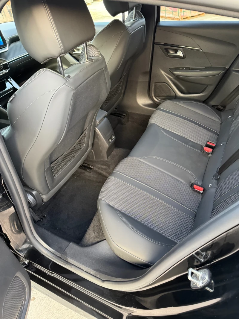 Peugeot 208 GT - 77 000km., снимка 7 - Автомобили и джипове - 52841204