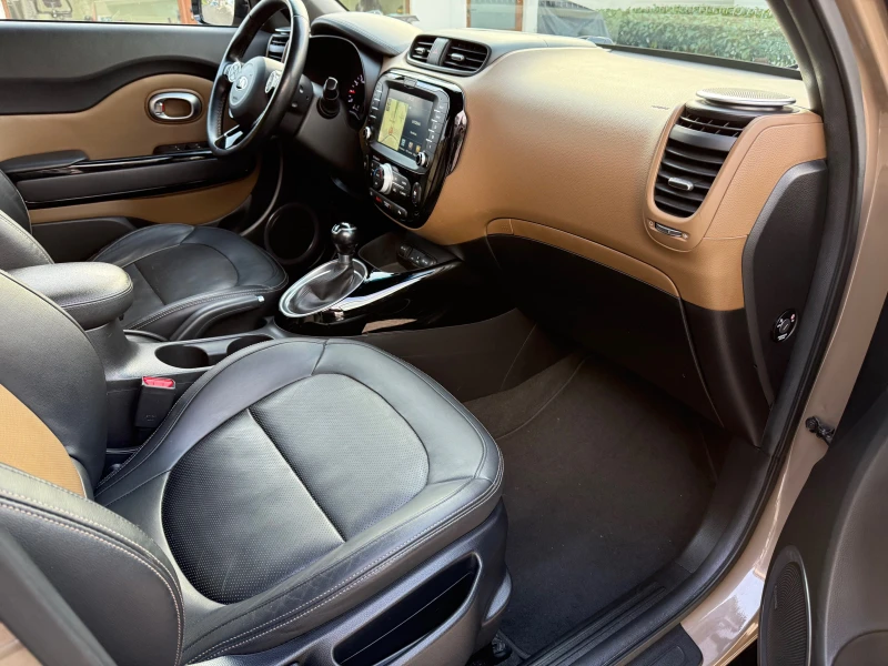 Kia Soul 1.6CRDI Premium, снимка 10 - Автомобили и джипове - 53008117