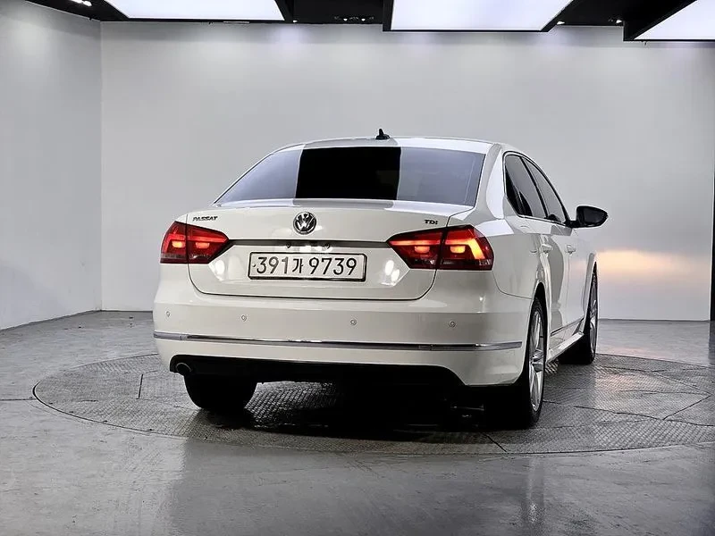 VW Passat 2.0 Tdi B7 - изображение 3