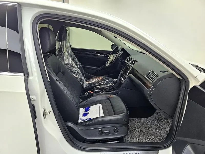 VW Passat 2.0 Tdi B7, снимка 11 - Автомобили и джипове - 53413473