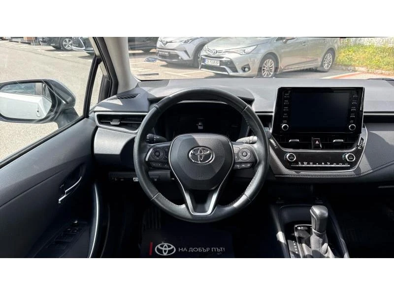 Toyota Corolla SDN 1.8HSD EXECUTIVE, снимка 6 - Автомобили и джипове - 54608959