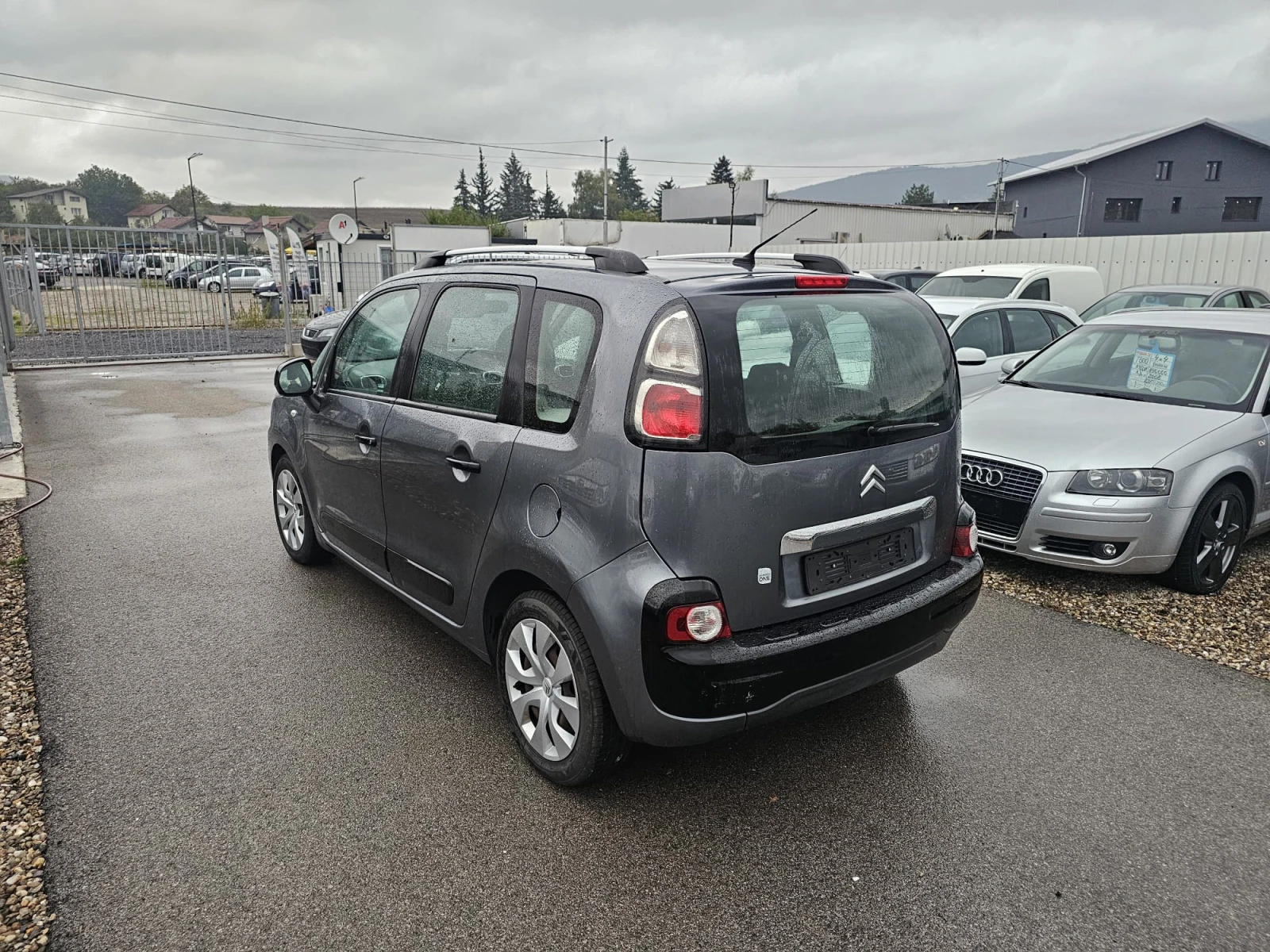 Citroen C3 Picasso 1.6 HDI - изображение 8