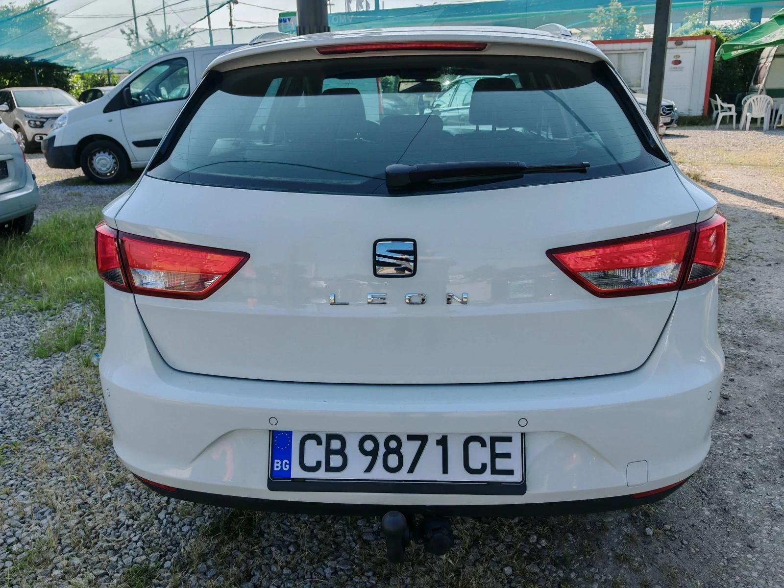 Seat Leon 1.6TDI-110k.ОБСЛУЖЕНА, ПЕРФЕКТНО  СЪСТОЯНИЕ  - изображение 6