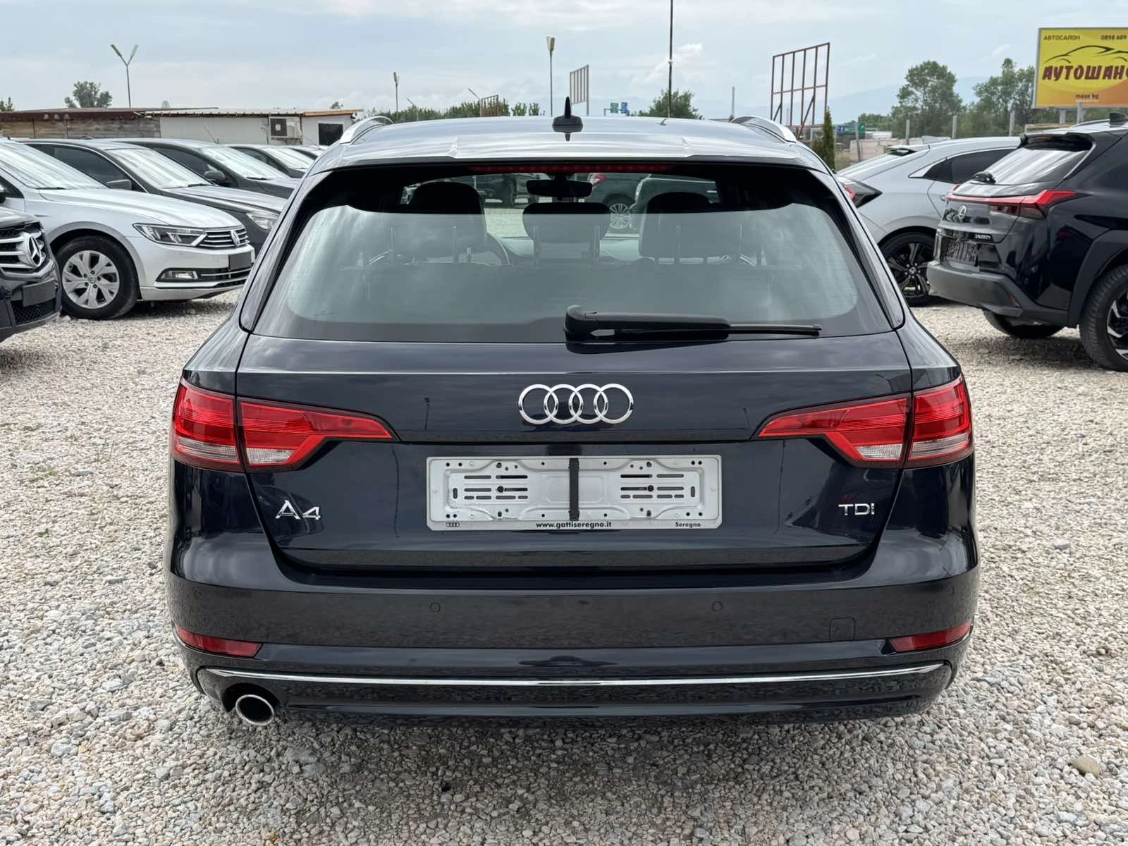 Audi A4 2.0TDI S-line - изображение 5