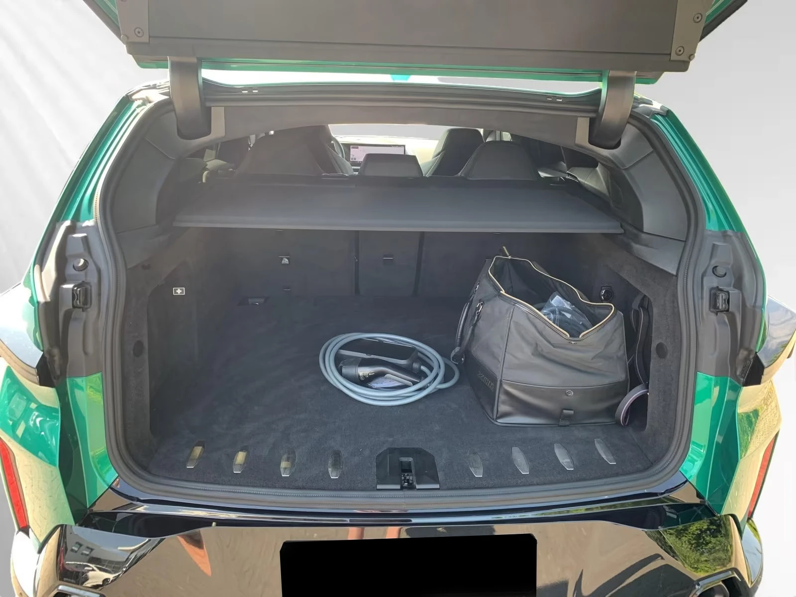 BMW XM 50e/PREMIUM/476HP/SPORT/CAM/ACC/AMBI/105g | Mobile.bg   12