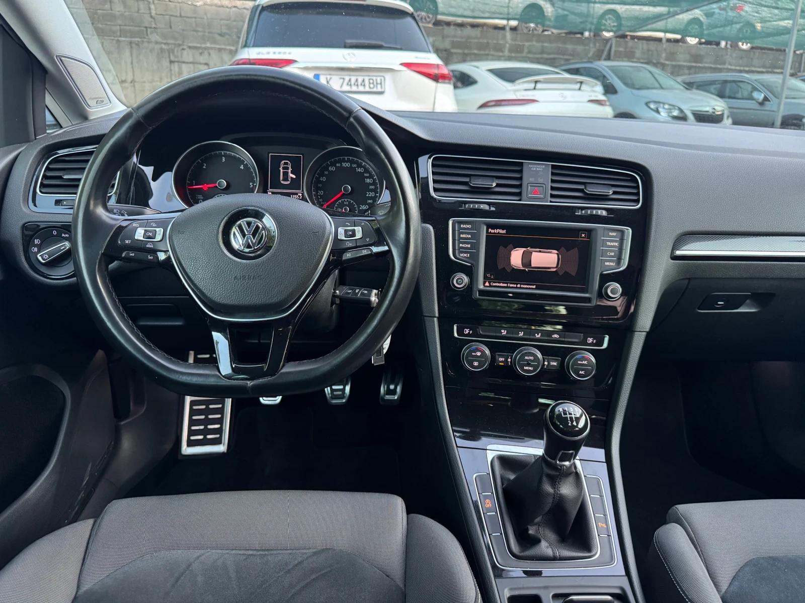 VW Golf 1.6TDI* Highline LED EURO6 - изображение 7