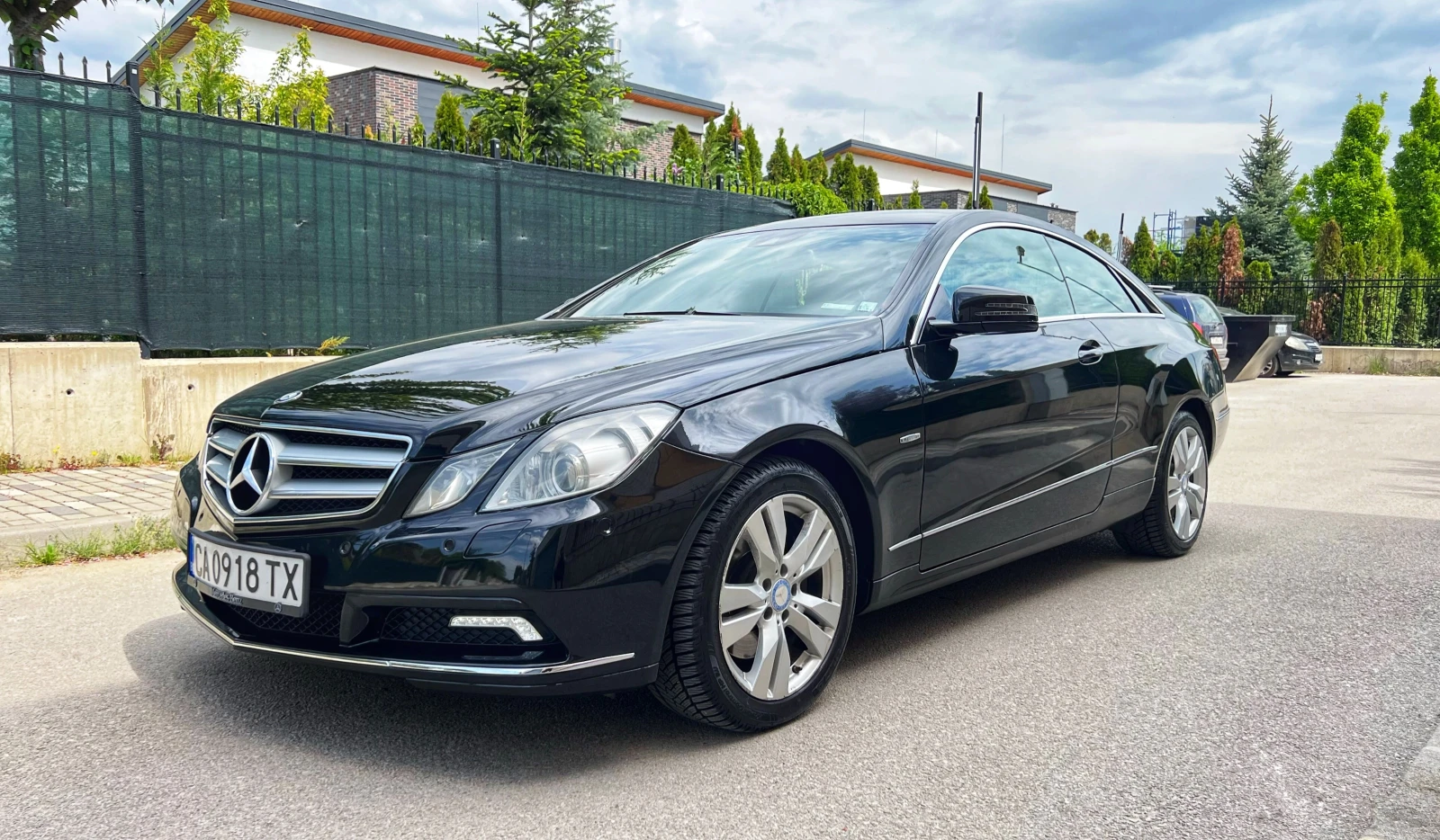 Mercedes-Benz E 350 CGI BlueEFFICIENCY V6 7G-TRONIC - изображение 7