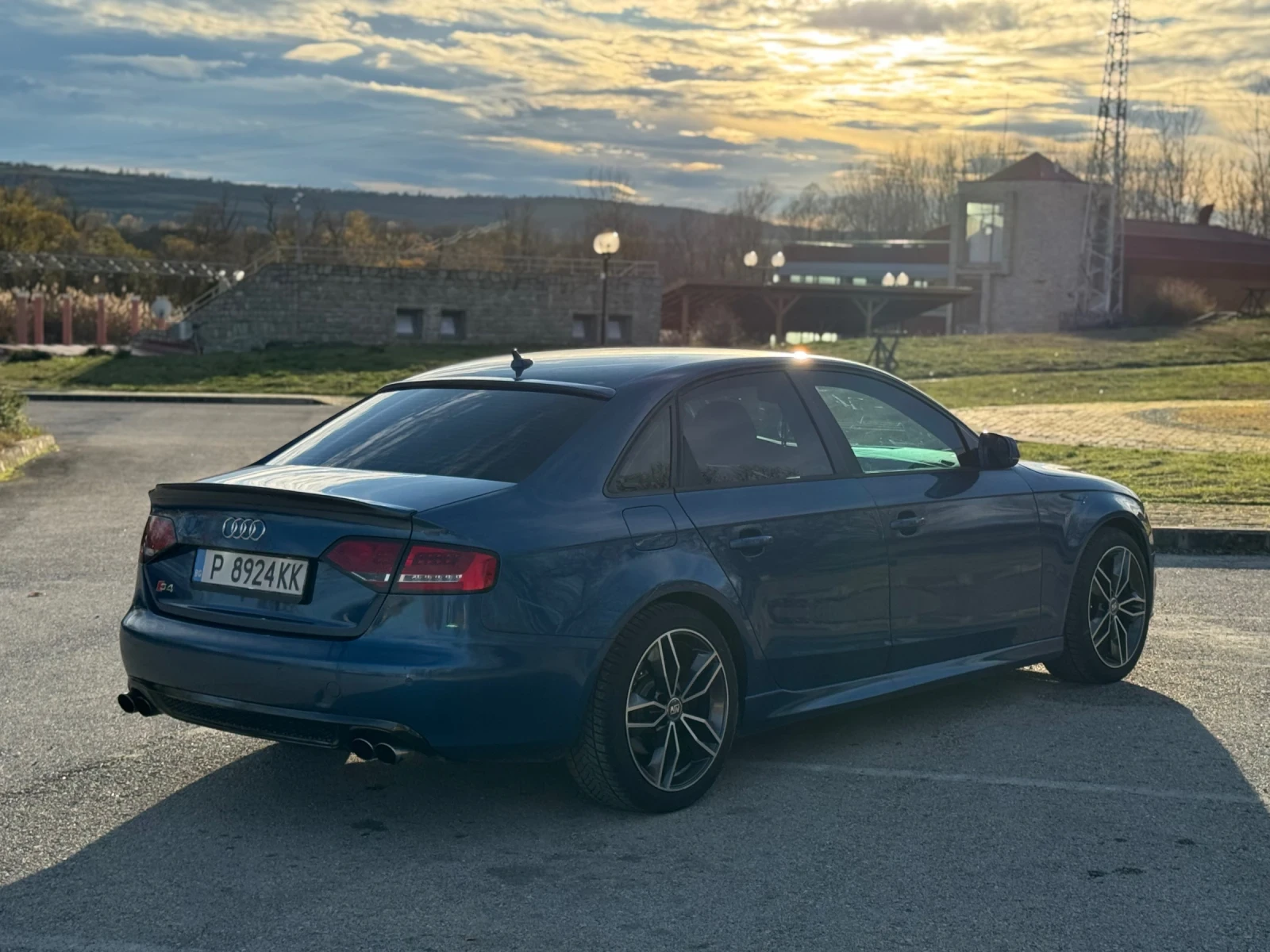 Audi A4 2.0 136hp | Mobile.bg   2
