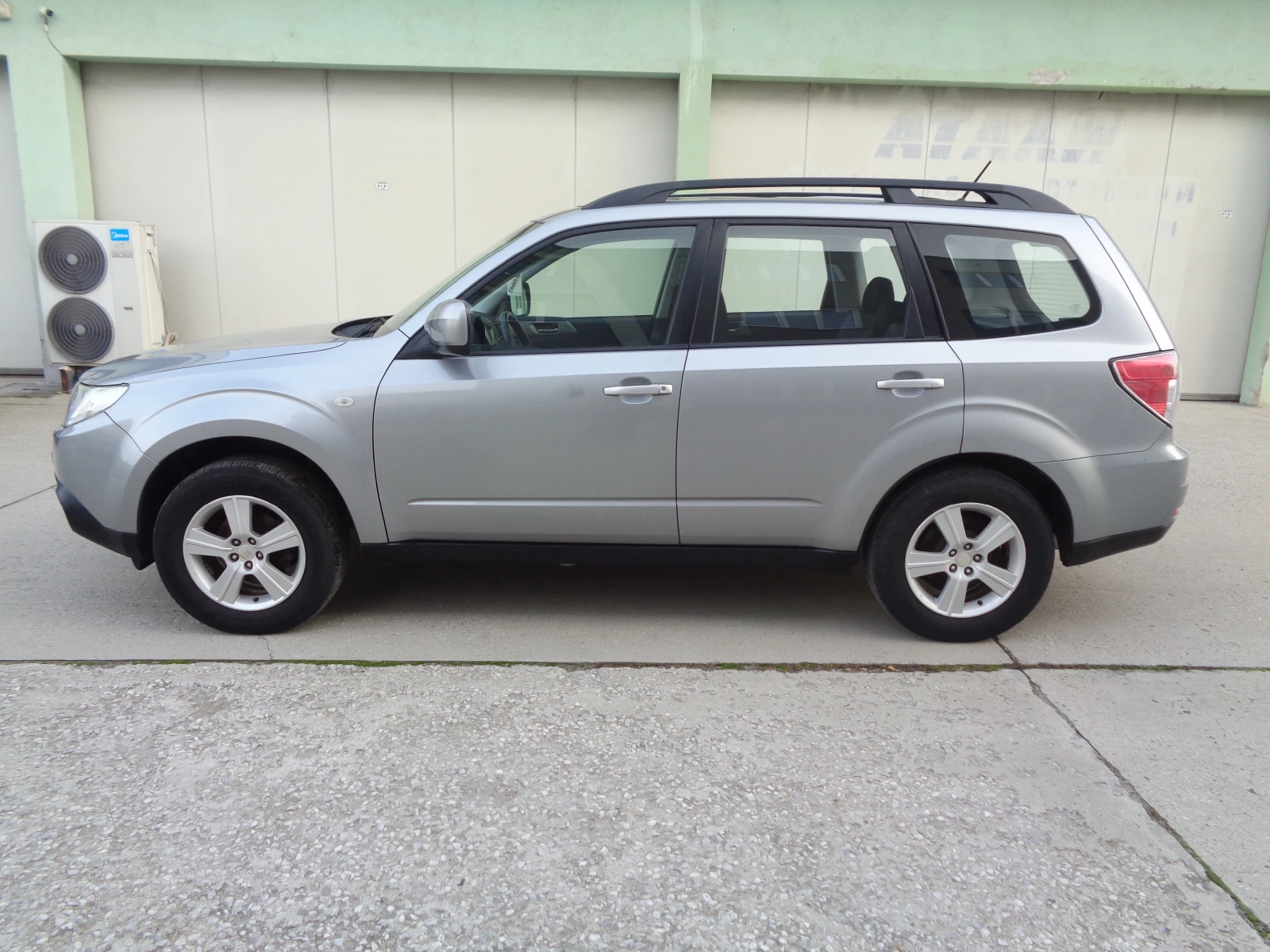Subaru Forester 2.0i-150-4X4-GAS-BENZIN-PANORAMA-LIZING - изображение 8