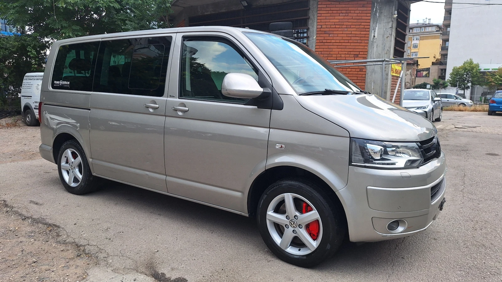 VW Multivan 2.0tdi biT 4motion , снимка 3 - Автомобили и джипове - 53760590