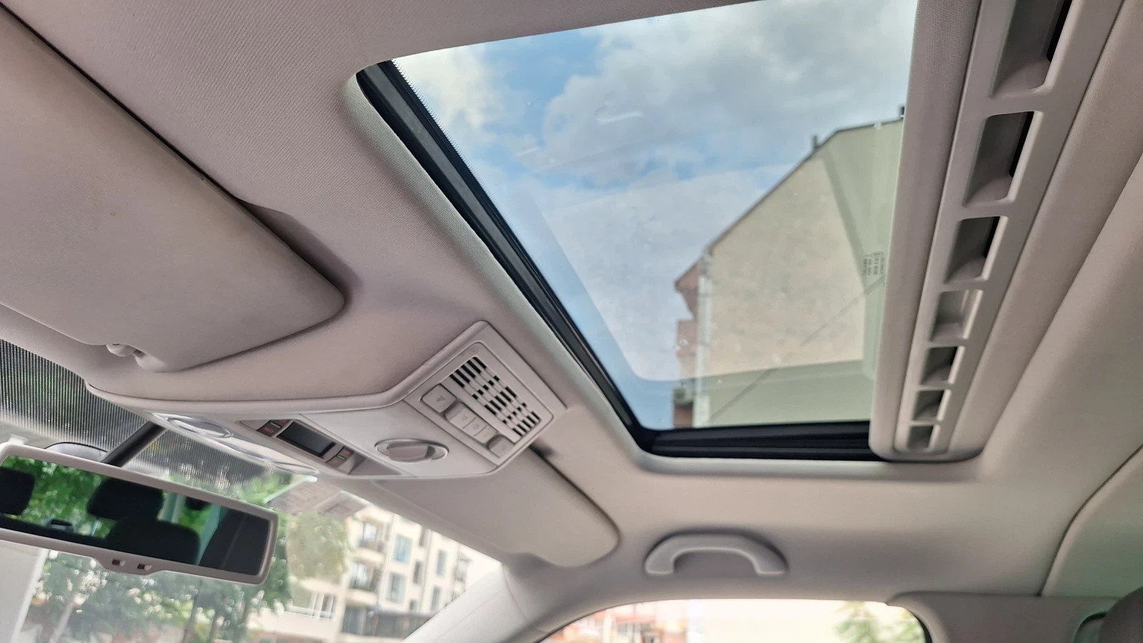 VW Multivan 2.0tdi biT 4motion , снимка 7 - Автомобили и джипове - 53760590