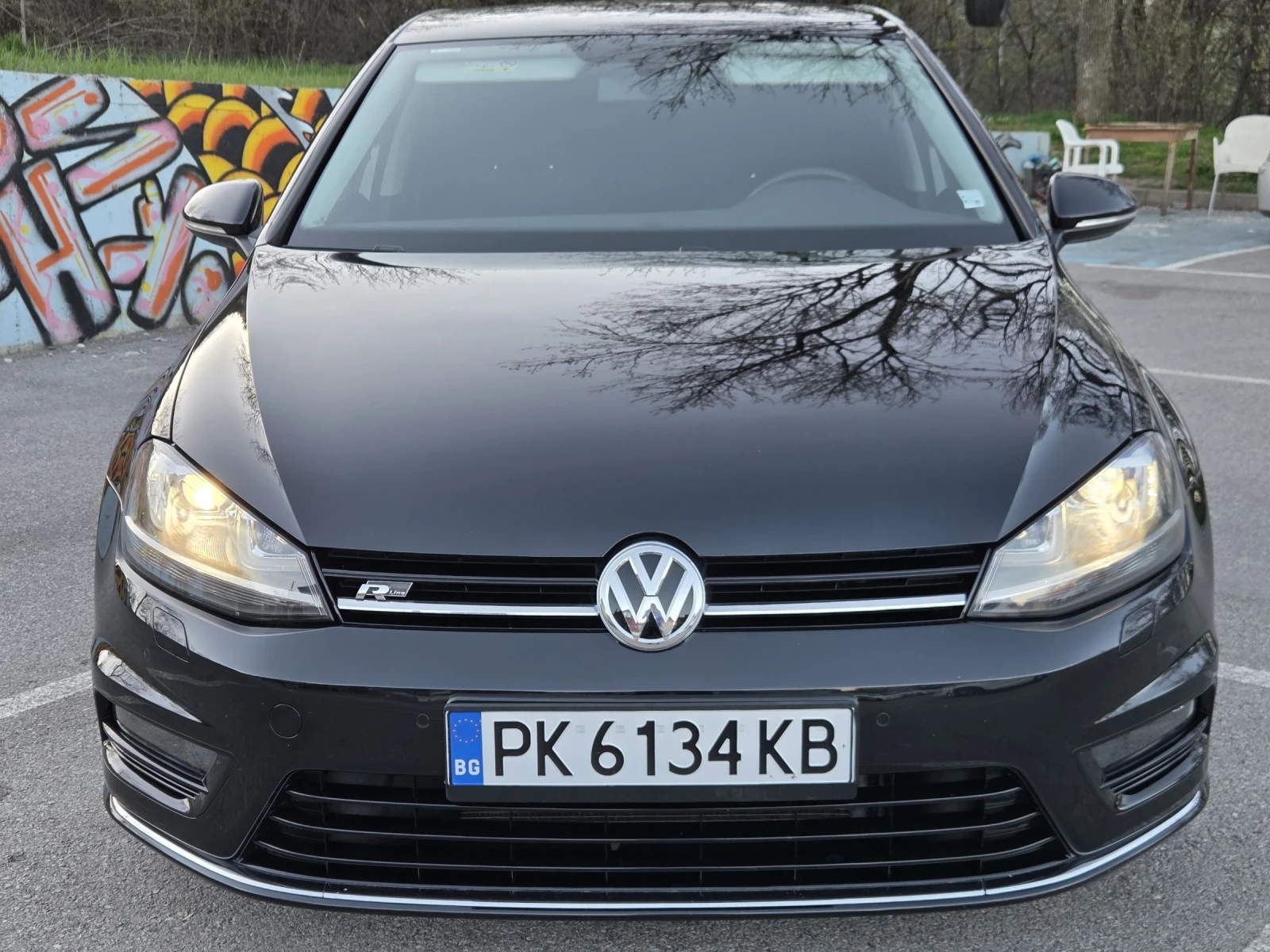 VW Golf 1.6d R-Line LED, снимка 2 - Автомобили и джипове - 54140747