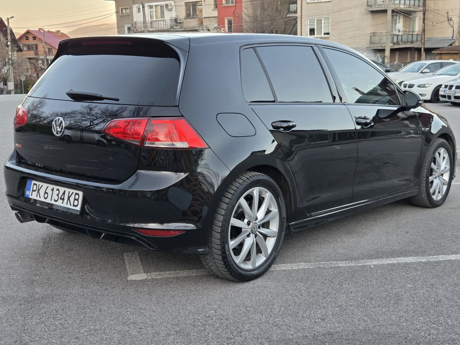 VW Golf 1.6d R-Line LED, снимка 5 - Автомобили и джипове - 54140747