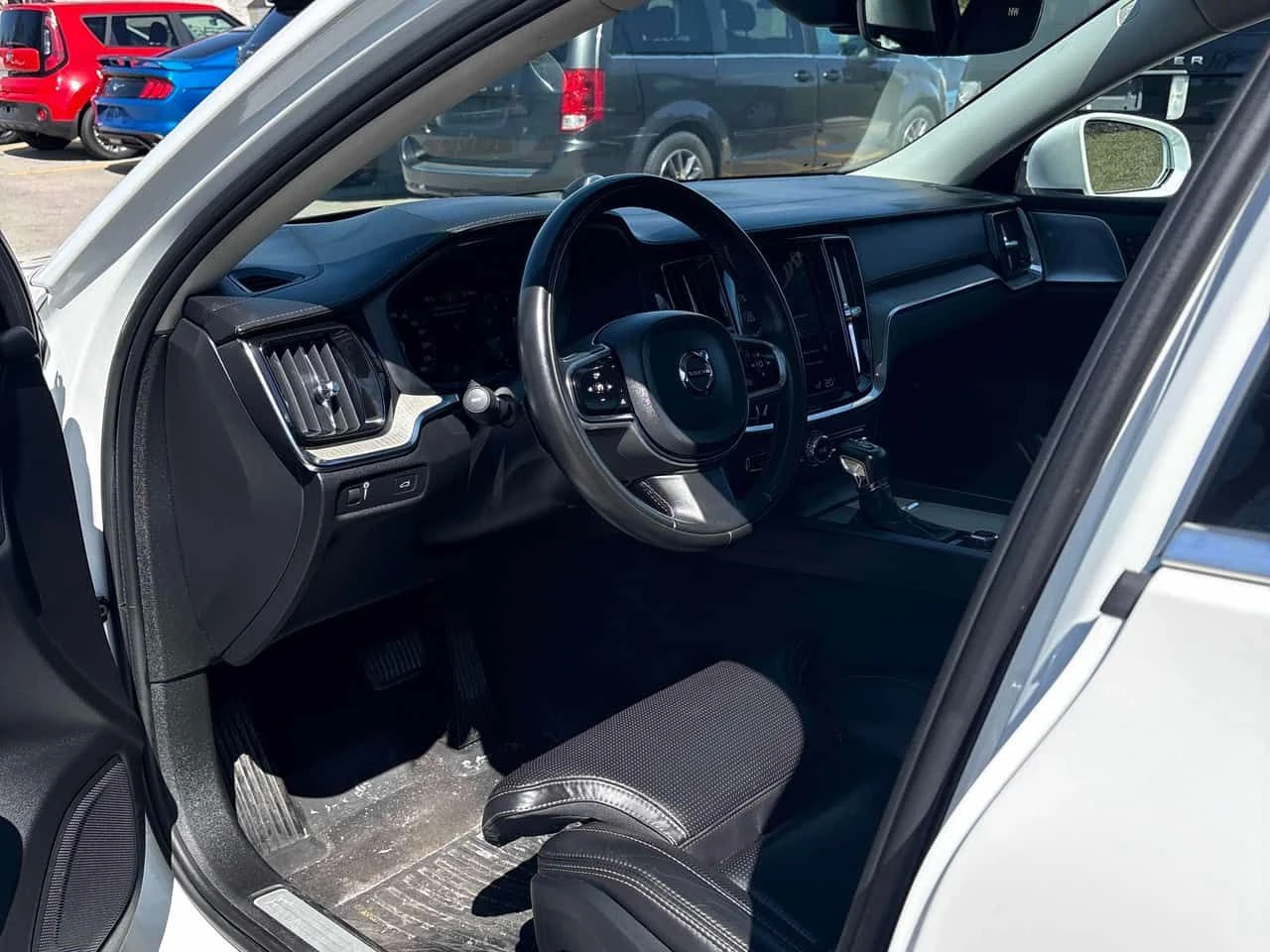 Volvo S60 Inscription/Bowers & Wilkins / 360 / DIS/ОБДУХВАНЕ, снимка 5 - Автомобили и джипове - 54181793