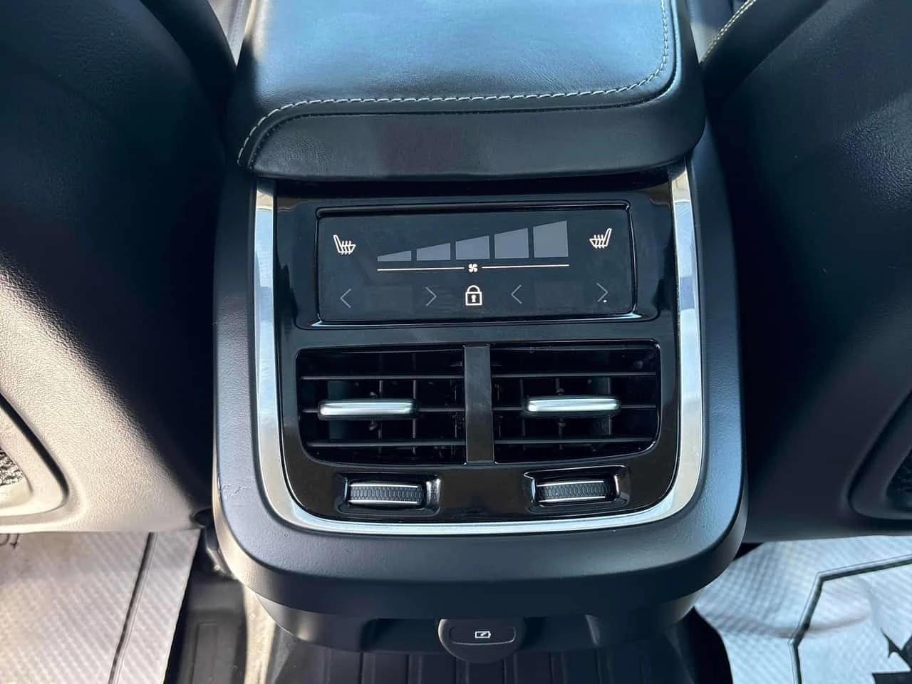 Volvo S60 Inscription/Bowers & Wilkins / 360 / DIS/ОБДУХВАНЕ, снимка 11 - Автомобили и джипове - 54181793