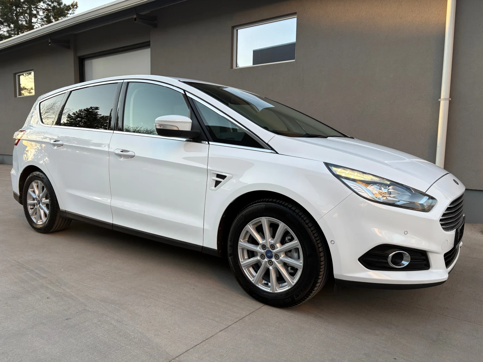 Ford S-Max Titanium 2.0 diesel 150kc Euro6 Automatic TOП, снимка 10 - Автомобили и джипове - 54248744