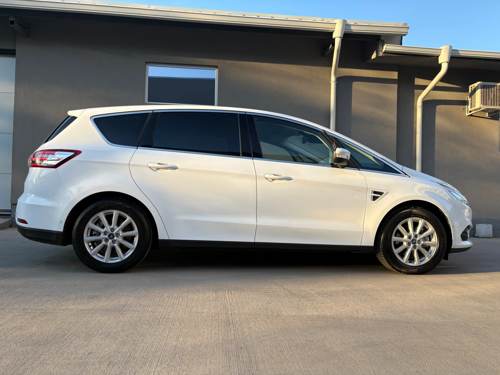 Ford S-Max Titanium 2.0 diesel 150kc Euro6 Automatic TOП, снимка 9 - Автомобили и джипове - 54248744