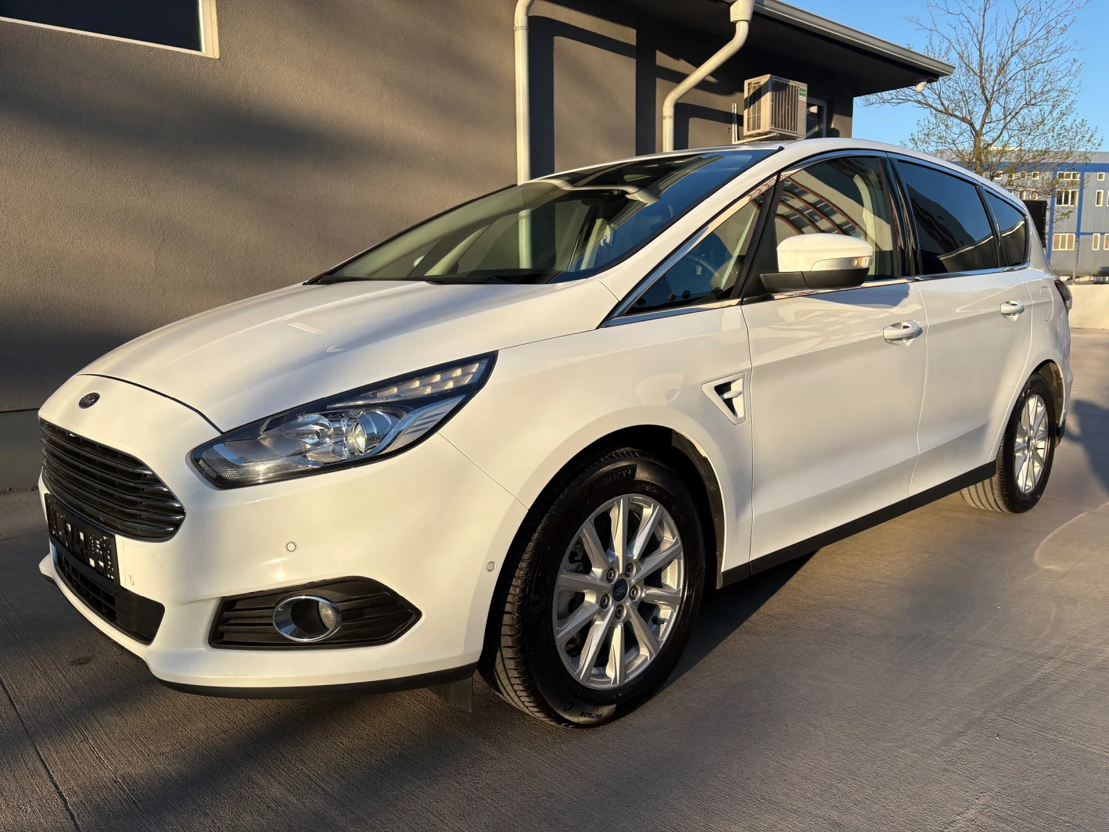 Ford S-Max Titanium 2.0 diesel 150kc Euro6 Automatic TOП, снимка 2 - Автомобили и джипове - 54248744