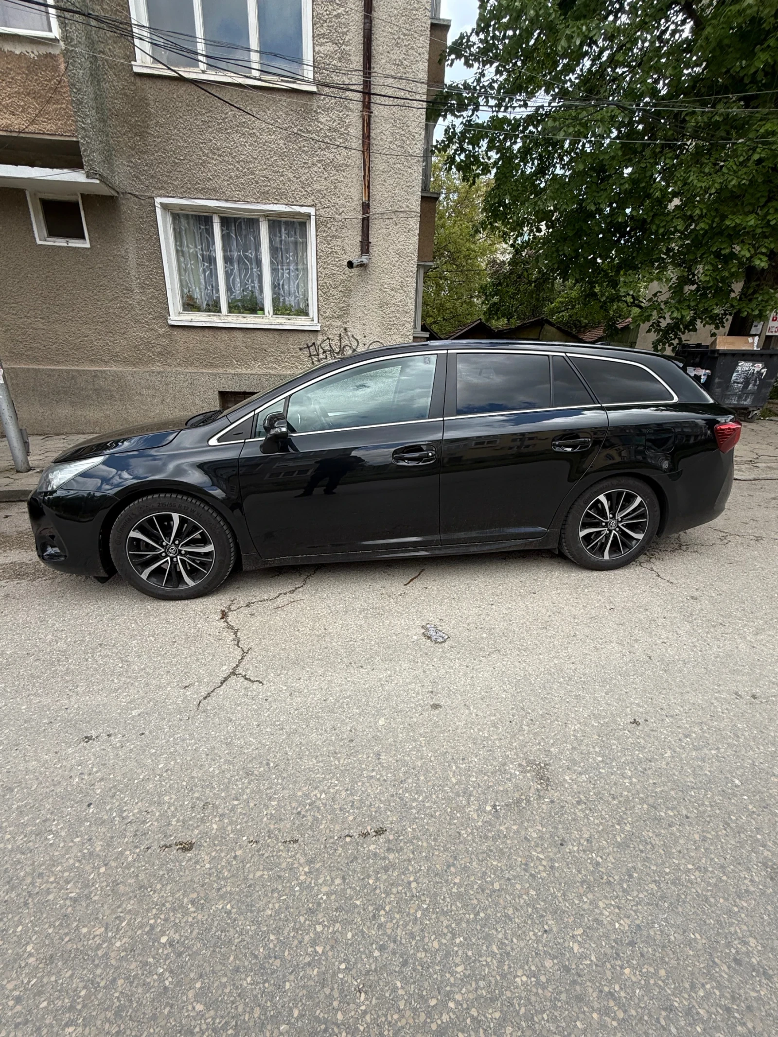 Toyota Avensis 2.0 D4D Сервизна история + Гаранция в Тойота, снимка 3 - Автомобили и джипове - 54378973