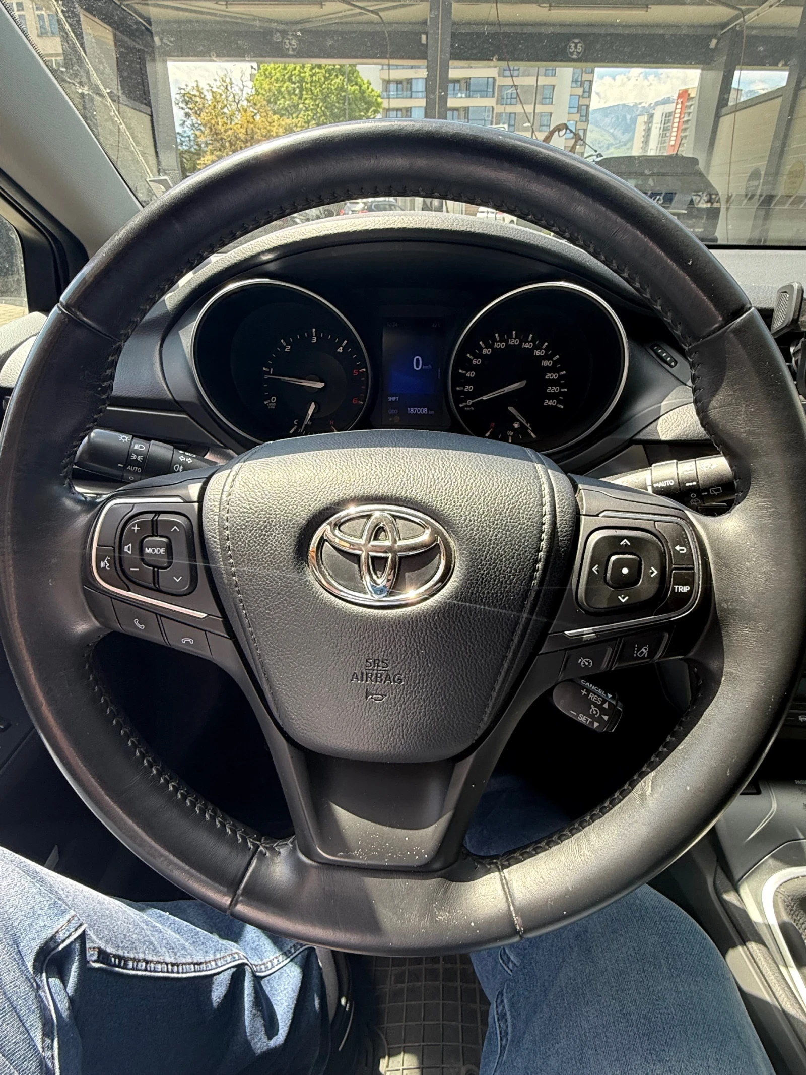 Toyota Avensis 2.0 D4D Сервизна история + Гаранция в Тойота, снимка 10 - Автомобили и джипове - 54378973