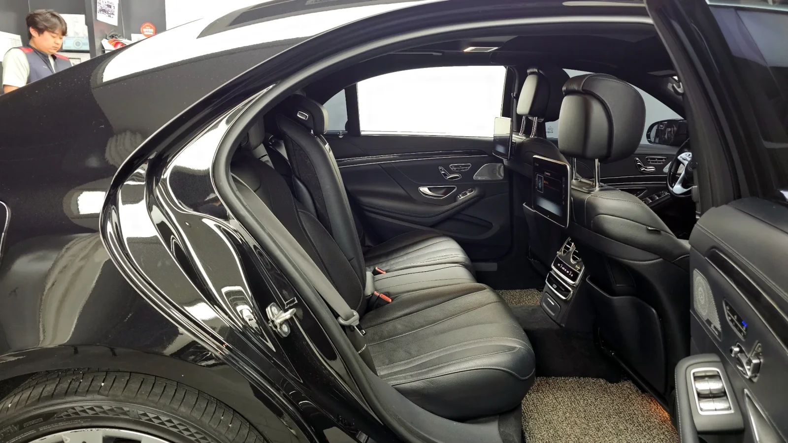Mercedes-Benz S 450 4MATIC/HEAD UP/AMG LINE/PANORAMA/360CAM/EKPAHИ, снимка 10 - Автомобили и джипове - 55218394