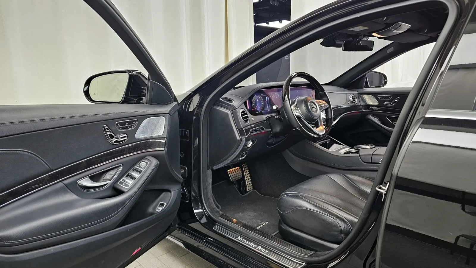 Mercedes-Benz S 450 4MATIC/HEAD UP/AMG LINE/PANORAMA/360CAM/EKPAHИ, снимка 8 - Автомобили и джипове - 55218394