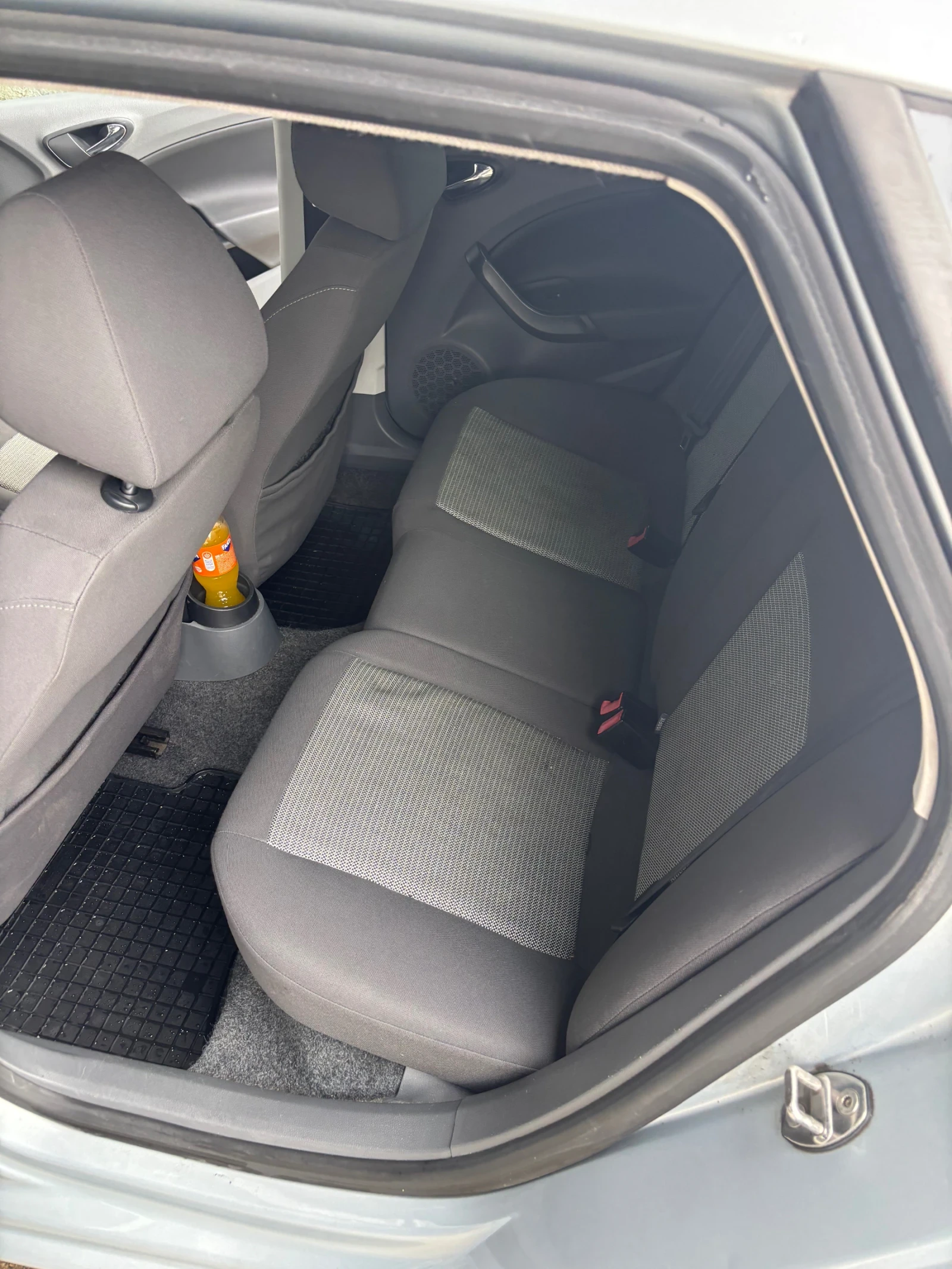 Seat Ibiza 1.2 LPG , снимка 14 - Автомобили и джипове - 55264363