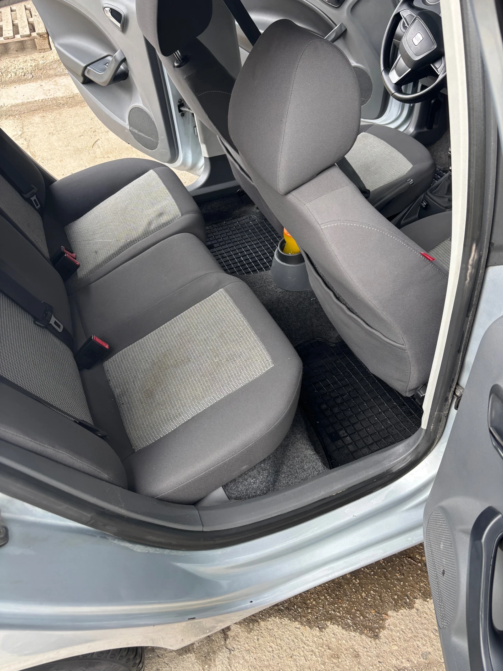 Seat Ibiza 1.2 LPG , снимка 11 - Автомобили и джипове - 55264363