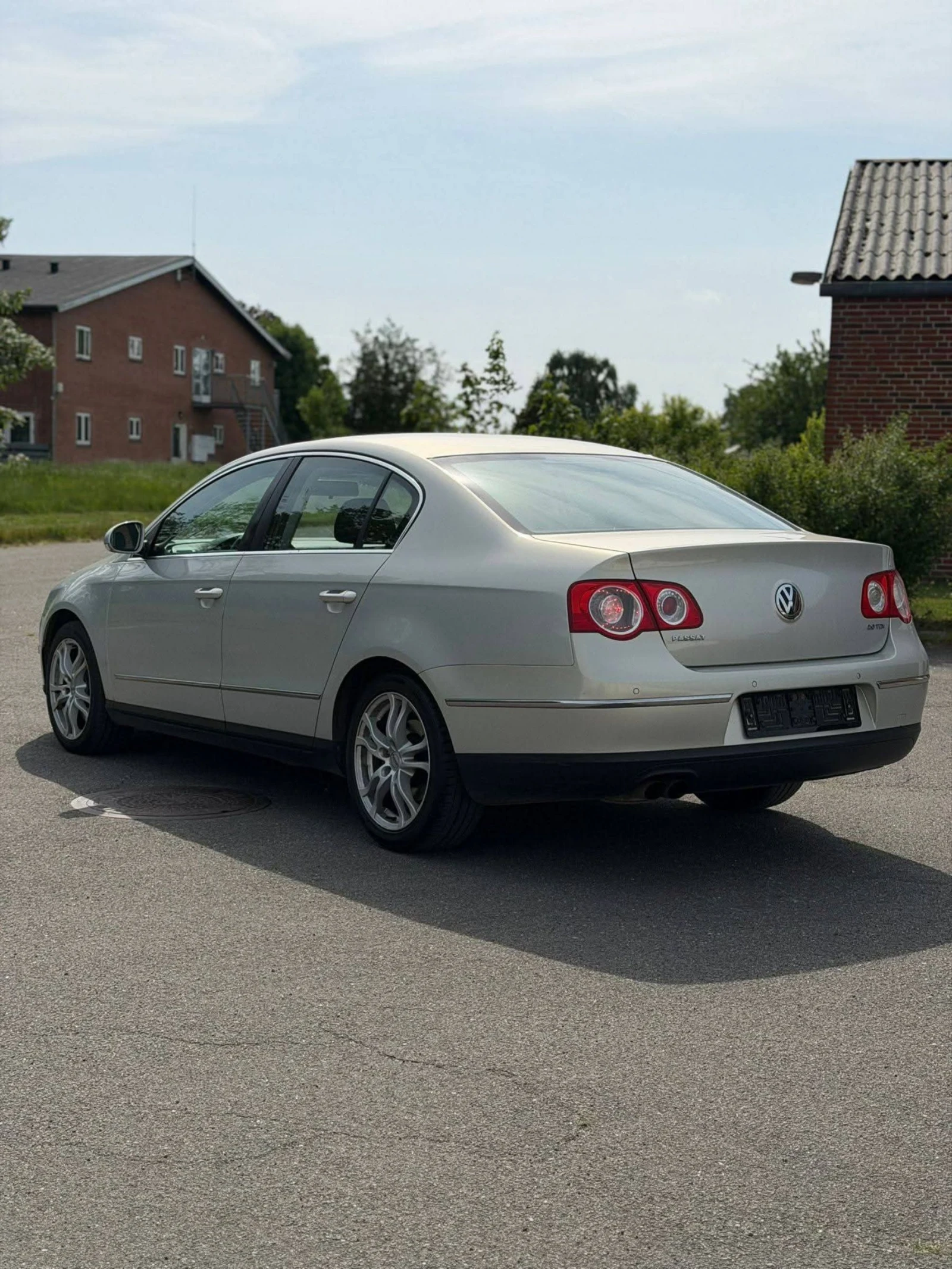 VW Passat, снимка 13 - Автомобили и джипове - 55278036