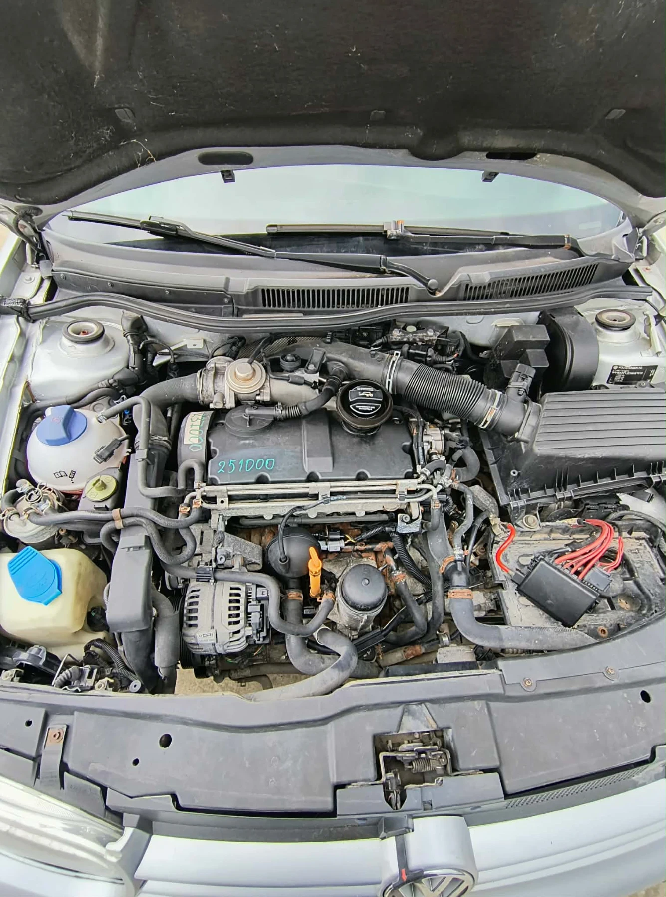 VW Golf 1.9 101 к.с перфектен двигател цялата е за части