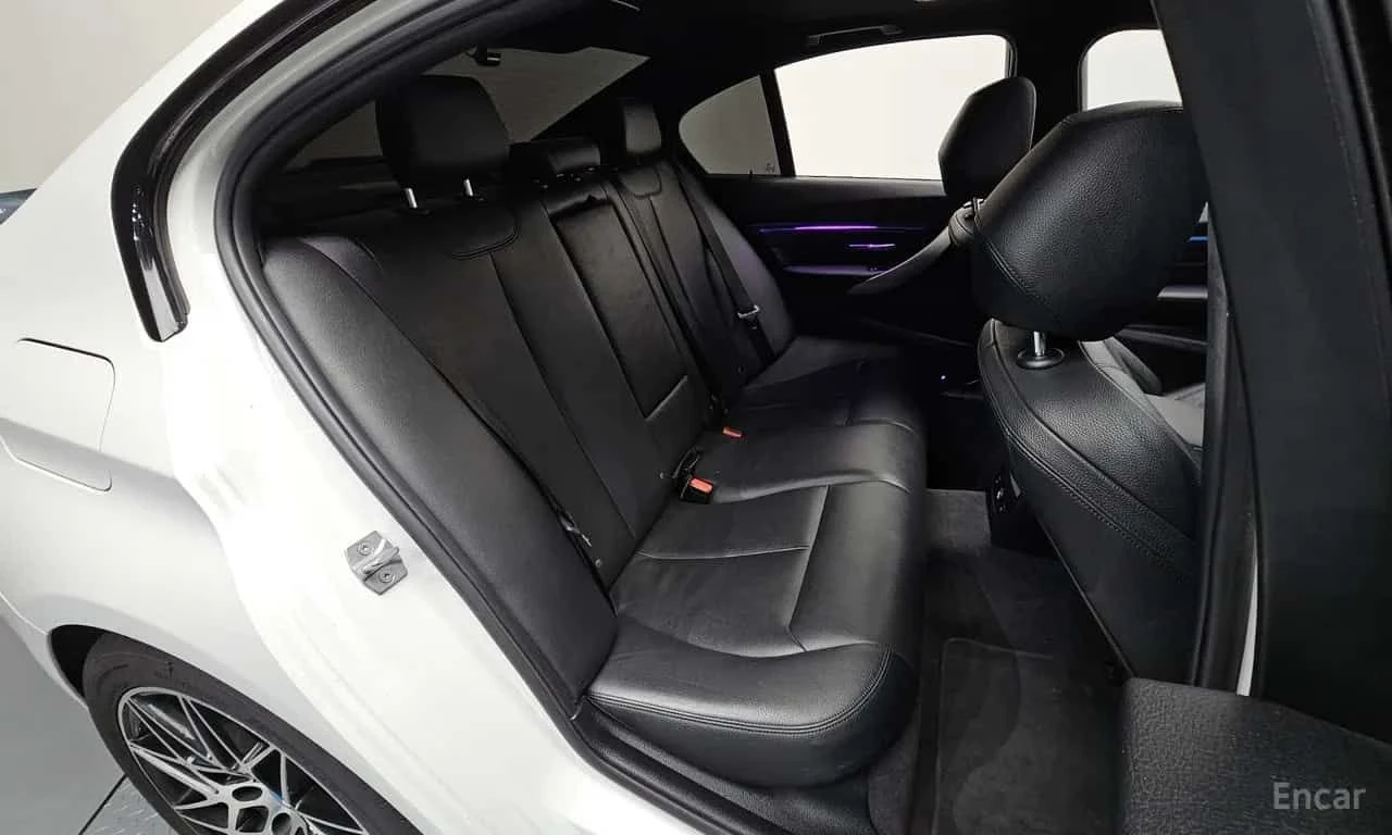 BMW 330 * 330i M Sport * ЦЕНА ДО БГ, снимка 13 - Автомобили и джипове - 55577923