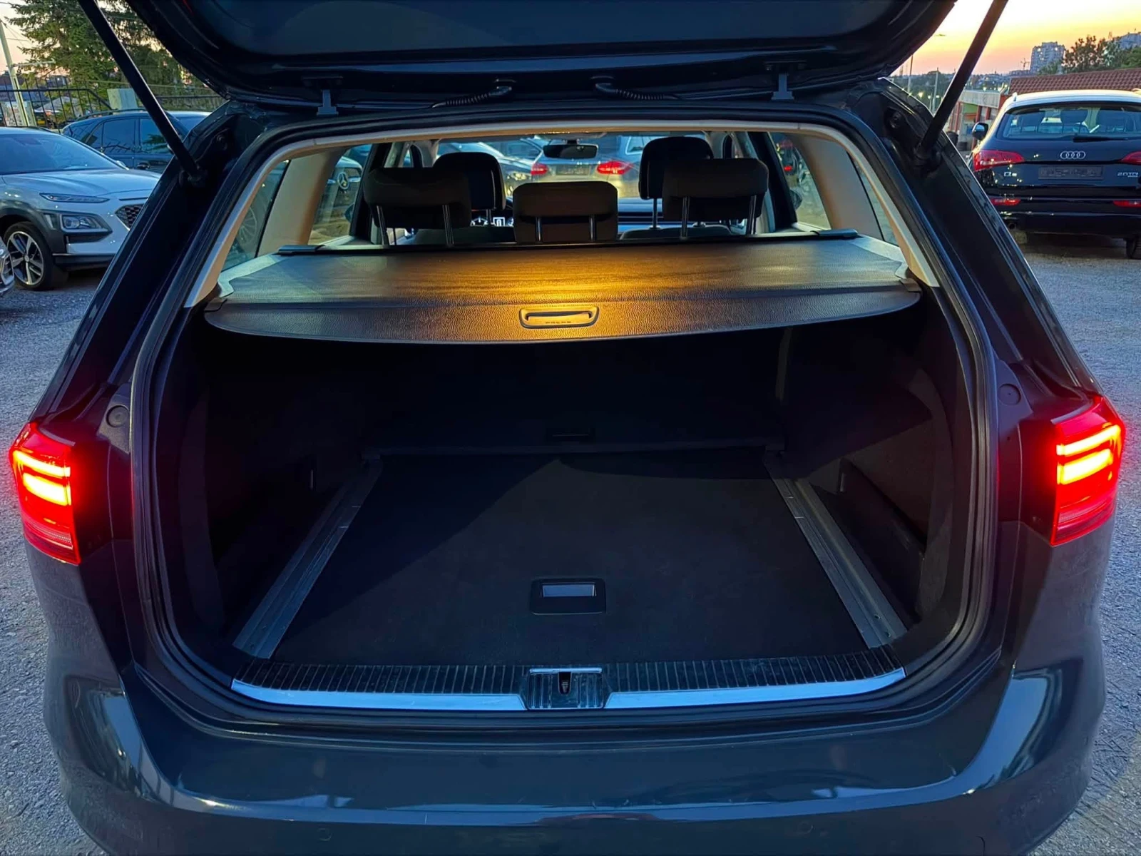 VW Passat 2.0 TDI DSG НОВ ВНОС, снимка 14 - Автомобили и джипове - 55728209