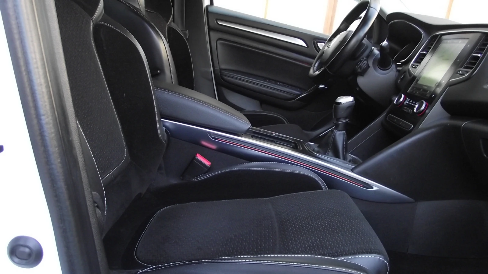 Renault Megane 1.5.d.110.k.c.NAVI.INITIALE., снимка 14 - Автомобили и джипове - 56310512