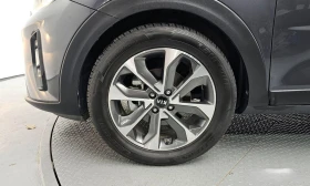 Обява за продажба на Kia Stonic Diesel 1.6 Prestige * НАЙ-ДОБРА ЦЕНА В БЪЛГАРИЯ*  ~21 677 лв. - изображение 4 | Auto.bg Обява за продажба на Kia Stonic Diesel 1.6 Prestige * НАЙ-ДОБРА ЦЕНА В БЪЛГАРИЯ*  ~21 677 лв. - изображение 4