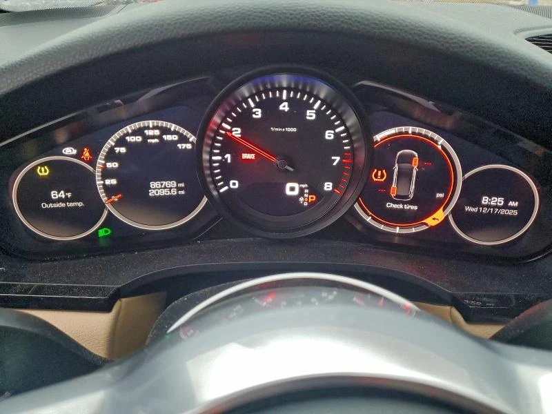 Porsche Cayenne Кожа* Подгрев* Keyless* NAVI* PANO, снимка 9 - Автомобили и джипове - 53142953