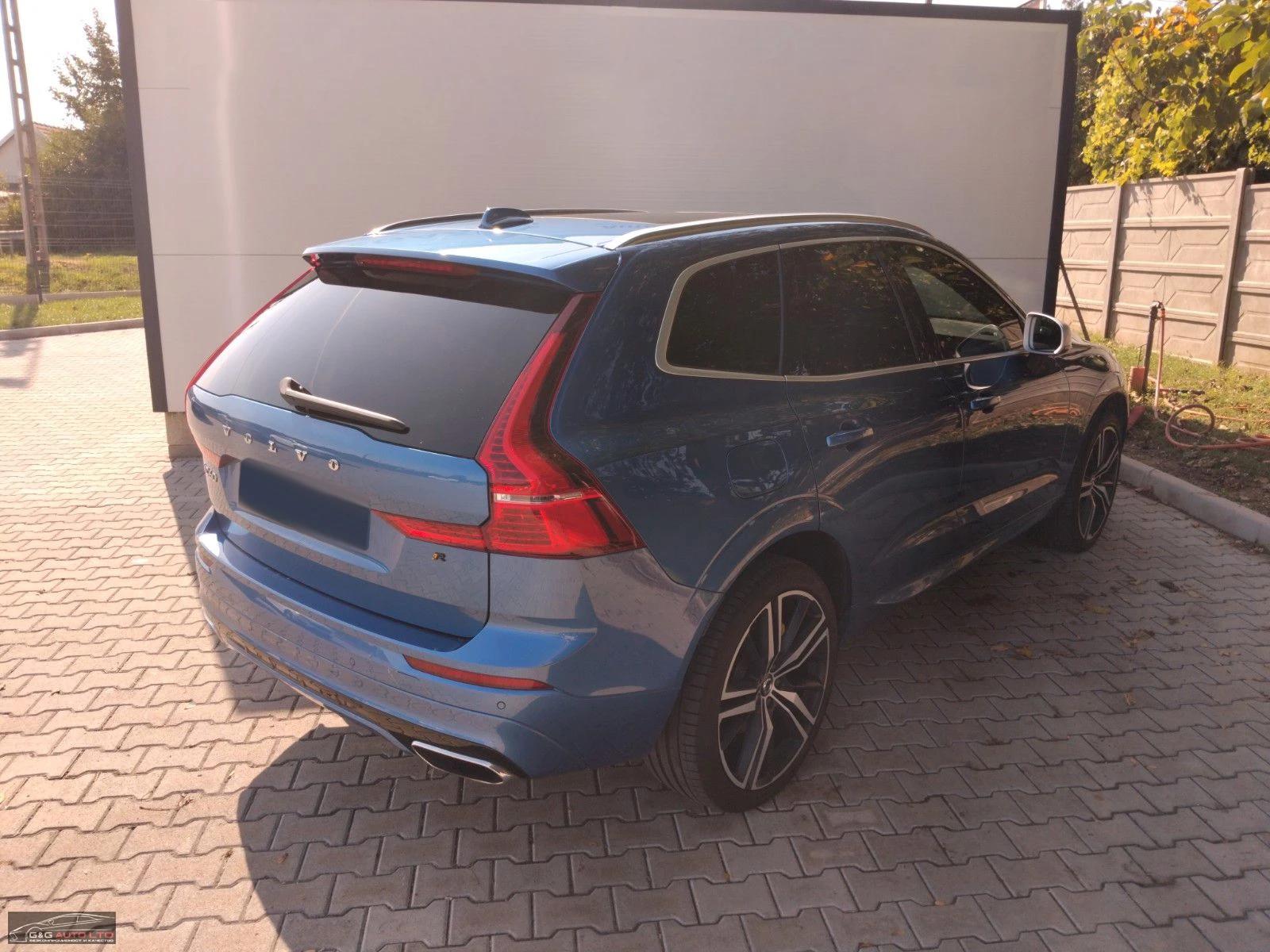 Volvo XC60 R Design/4x4/235HP/LED/NAVI/CAM/KEYLESS/453b - изображение 4