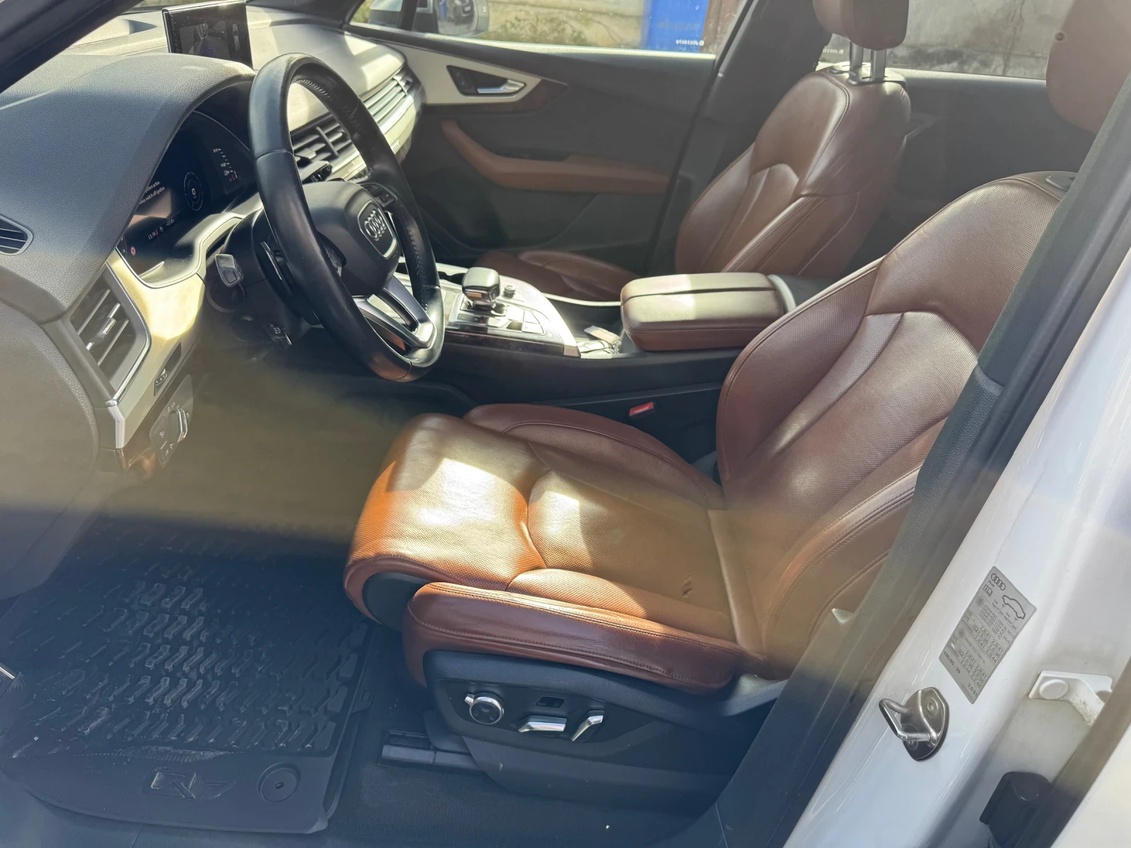 Audi SQ7 Full* ОБДУХВАНЕ* ПОДГРЕВ* ПАНОРАМА* КАМЕРА*  - изображение 4