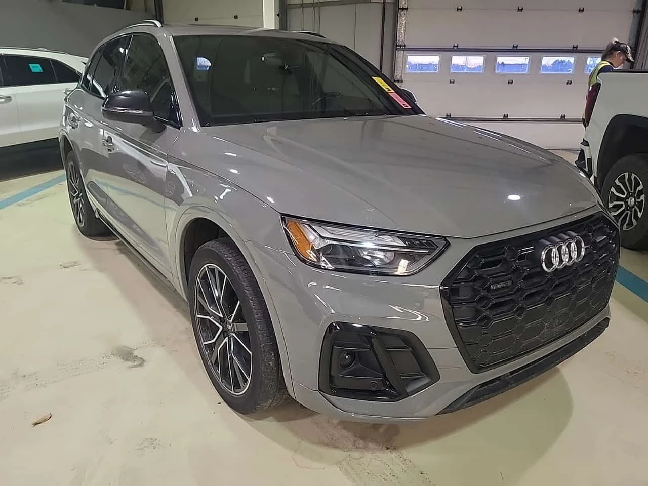 Audi Q5 * PROGRESSIV * DISTRONIC* MATRIX* PANORAMA* , снимка 2 - Автомобили и джипове - 53913741