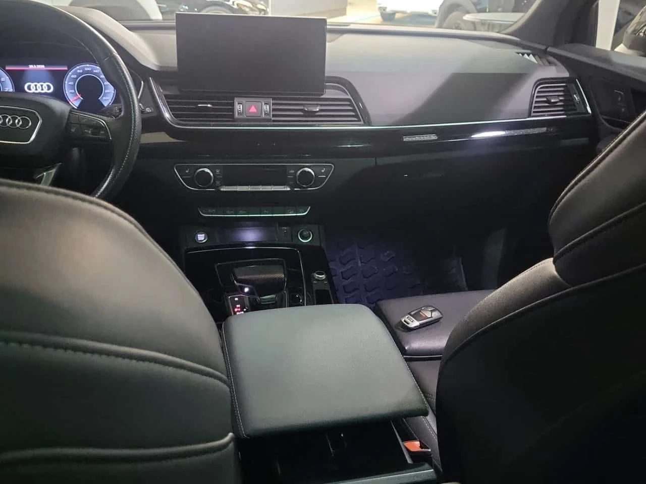 Audi Q5 * PROGRESSIV * DISTRONIC* MATRIX* PANORAMA* , снимка 10 - Автомобили и джипове - 53913741