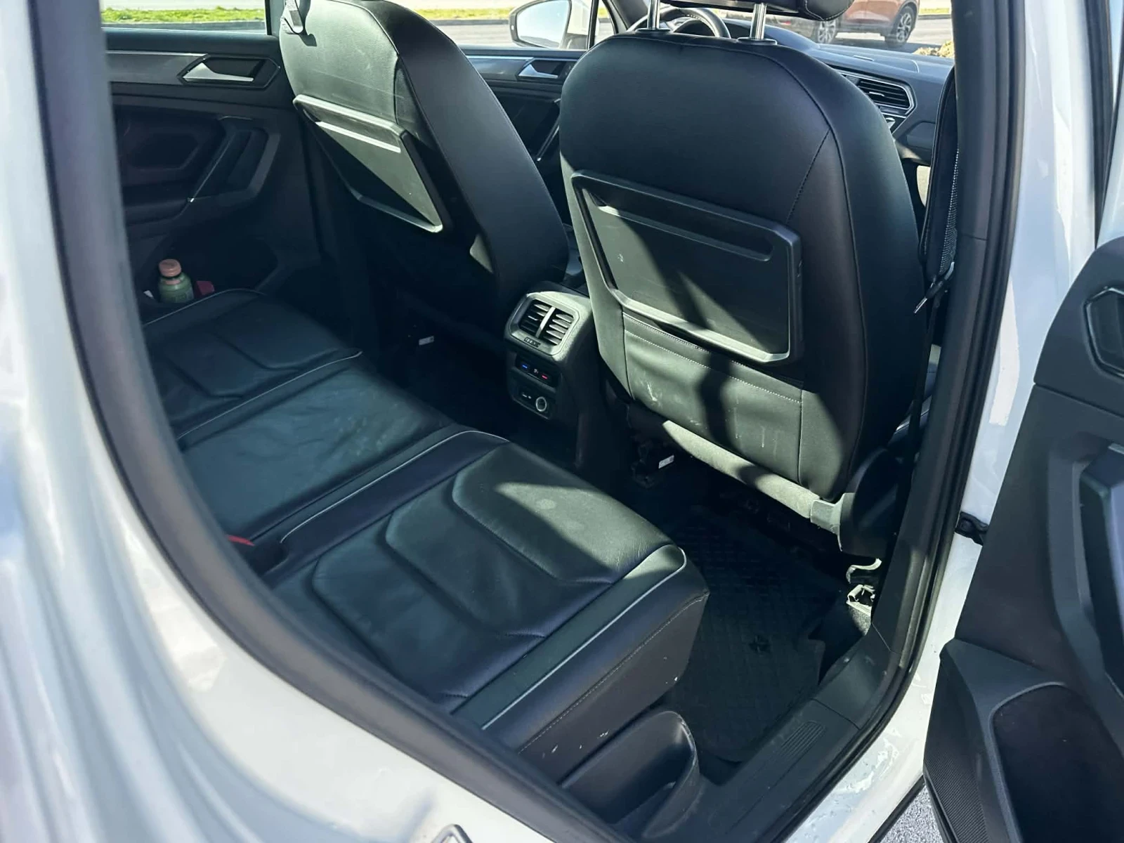 VW Tiguan, снимка 8 - Автомобили и джипове - 54030637