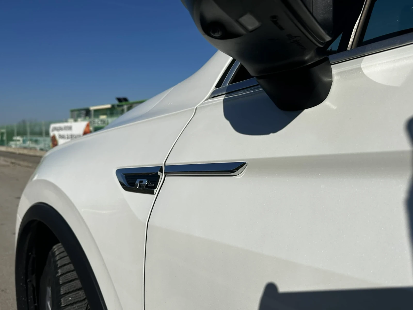 VW Tiguan, снимка 3 - Автомобили и джипове - 54030637