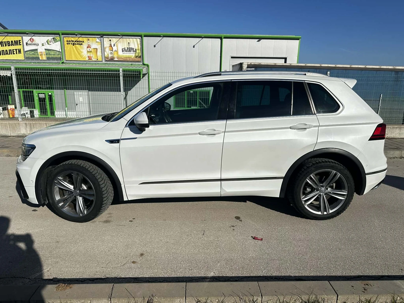 VW Tiguan, снимка 2 - Автомобили и джипове - 54030637