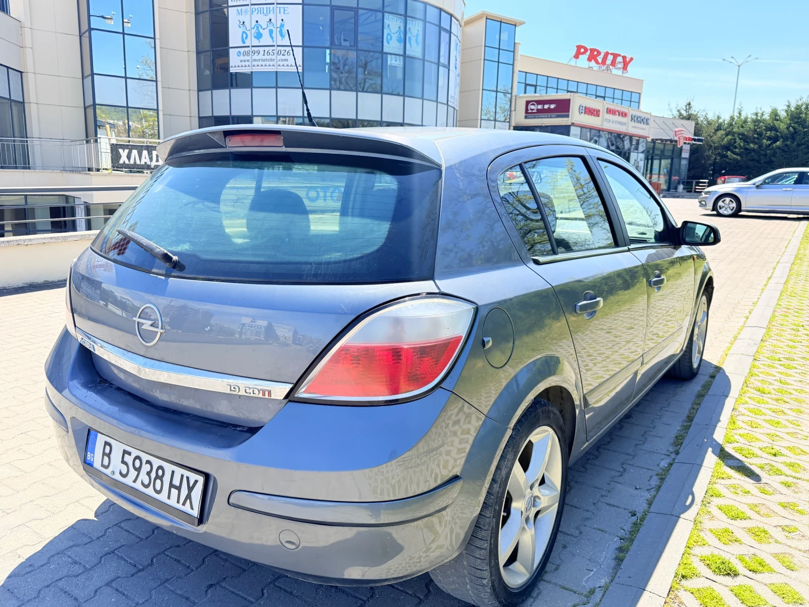 Opel Astra 1.9 CDti, снимка 4 - Автомобили и джипове - 54360883