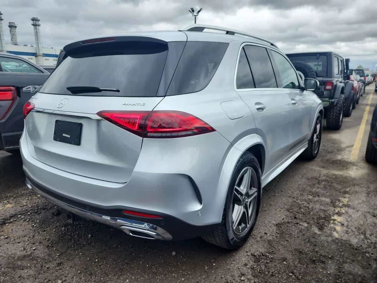Mercedes-Benz GLE 450 AMG ДИСТРОНИК * 360 * BURMESTER * PANO * ПОДГРЕВИ, снимка 3 - Автомобили и джипове - 54611765
